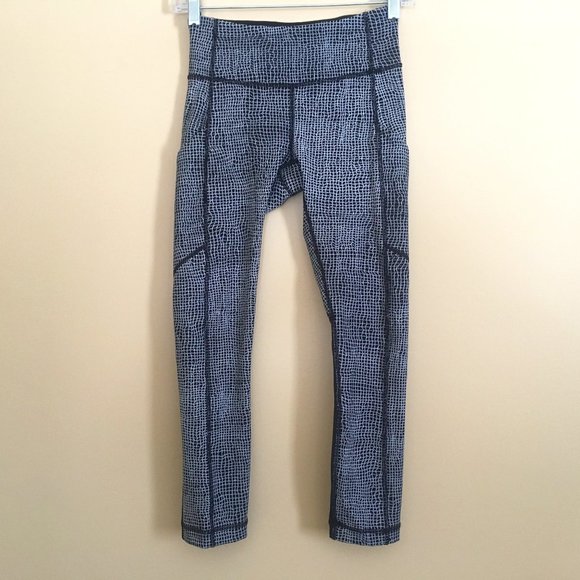 Lululemon Speed Tight V Fall Net Crop Leggings 2 Athletic Running Gym Workout - Picture 6 of 13